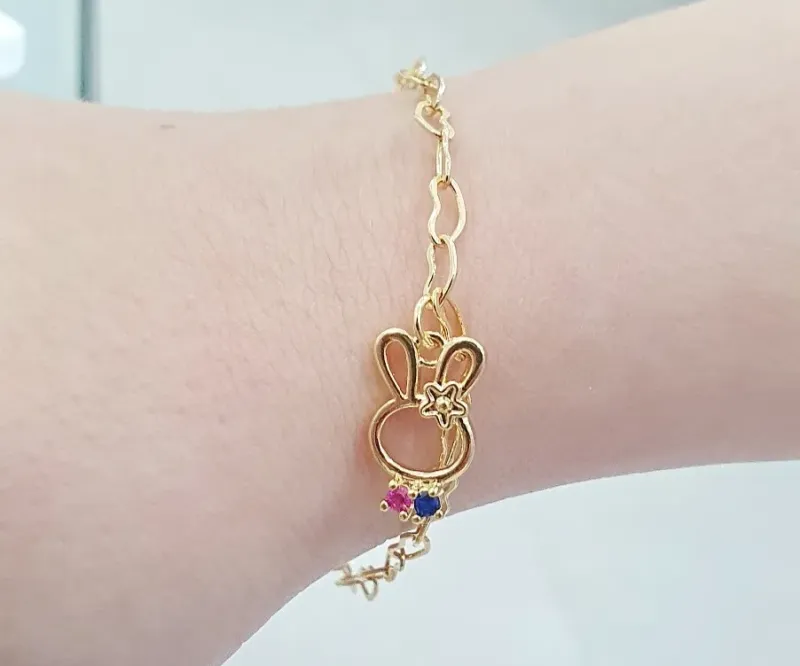 PULSEIRA ELOS CORAÇÃO C/ PINGENTE DE COELHO C/ 2 ZIRCÔNIAS